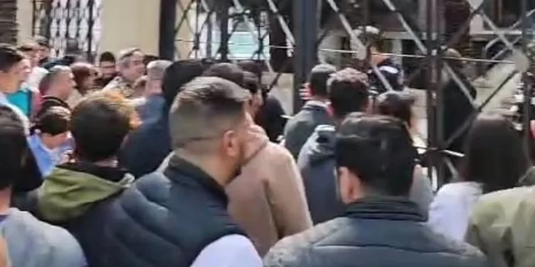 Un error provoca el caos en el examen de capacitación para conductores de transporte público en Valencia