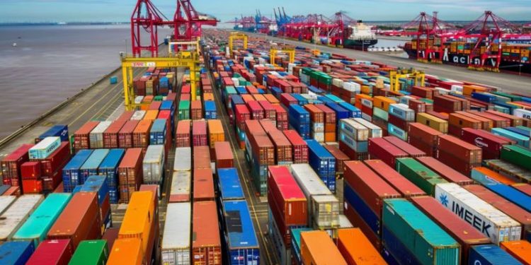 Importaciones: presión en el superávit comercial de marzo