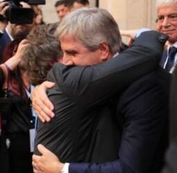 Javier Milei anunció por cadena nacional el fin del cepo cambiario “para siempre”