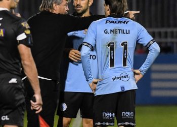 La bronca de Zielinski con los árbitros: “El gol de Jara es gol” y “las jugadas puntuales fueron todas para Boca”