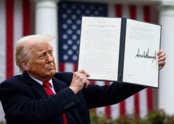 La Casa Blanca confirmó que más de 50 países pidieron negociar con Trump