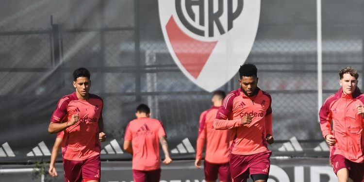 Medio afónico: la falta de gol de los volantes de River, un problema que preocupa a Gallardo