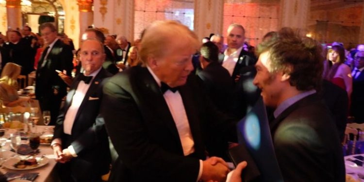 Milei espera anunciar negociaciones para que productos argentinos clave tengan arancel cero