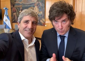 Milei y Caputo viajan a Estados Unidos en medio de las negociaciones con el Fondo