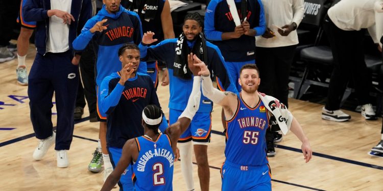 Playoffs NBA: los Thunder barrieron la serie y los Cavaliers ya tienen la escoba en la mano
