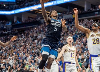 Playoffs NBA: los Timberwolves de Prigioni dejan a los Lakers al borde de la eliminación