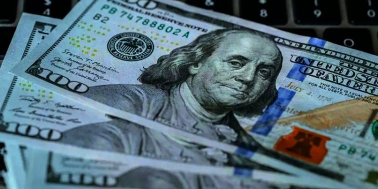 Precio del dólar blue: a cuánto cotiza hoy martes 1° de abril con el MEP y el CCL