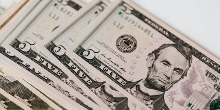 Precio del dólar blue HOY: a cuánto abre la cotización este jueves 10 de abril