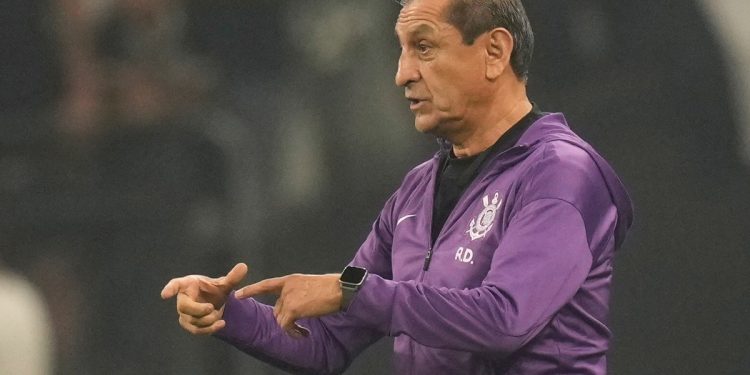 Ramón tras perder con Huracán: destacó a los argentinos sobre los brasileños