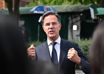 Mensaje a UE: El secretario general de la OTAN visita a Trump y dice que el gasto militar debe subir a más del 3% del PIB