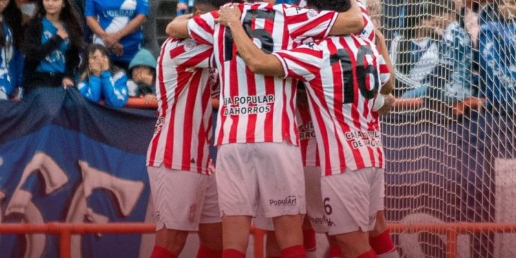 San Martín de Tucumán es líder del Nacional y le metió presión a Atlanta