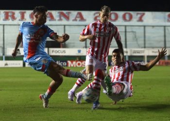 San Martín hundió a Arsenal y volvió a la cima del Nacional