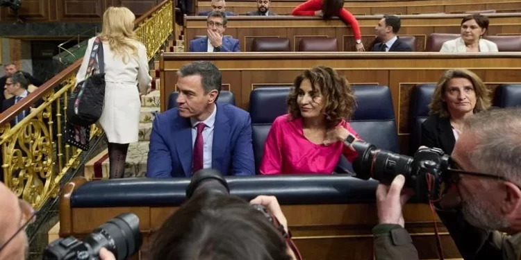 El PSOE exageró la crisis familiar de Sánchez para que el Comité Federal le implorara quedarse