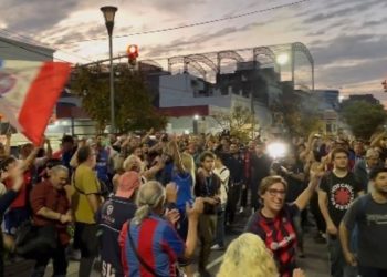 Video: hinchas de San Lorenzo se manfiestaron en la sede pidiendo la renuncia de Moretti