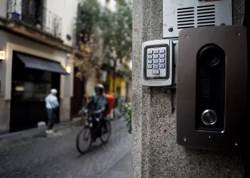 Madrid aprobará en mayo su plan para controlar las viviendas turísticas