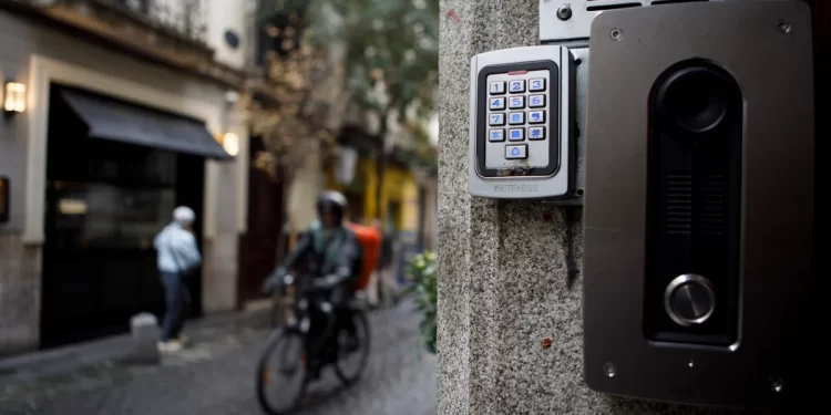 Madrid aprobará en mayo su plan para controlar las viviendas turísticas