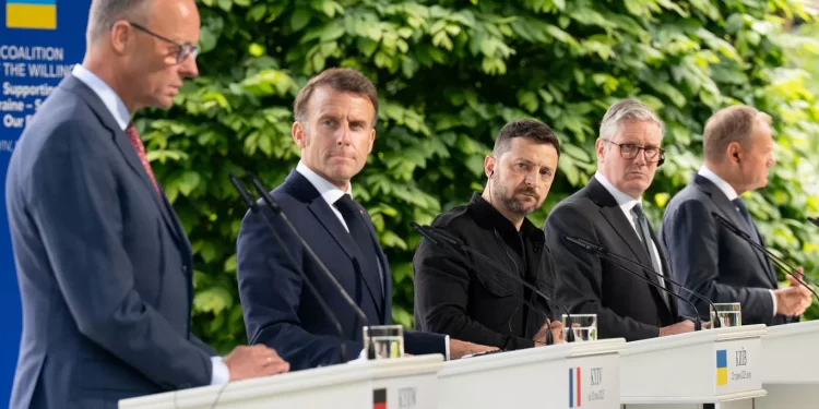 Rusia rechaza propuesta alemana de cese el fuego por 30 días y ataca con drones iraníes a Ucrania