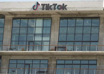 TikTok multada con 530 millones de euros por transferencias de datos inseguras a China