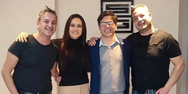 Coqueto nombramiento en Buenos Aires: designan como asesor al novio del peluquero de Kicillof en el ministerio de las mujeres