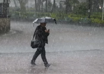 Alerta meteorológica en el AMBA: tormentas y condiciones adversas para este domingo
