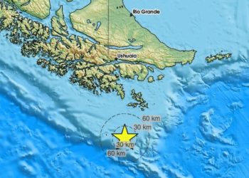 Chile: Un fuerte terremoto de magnitud 7.8 a 240 kilómetros de Tierra del Fuego genera alerta de sunami