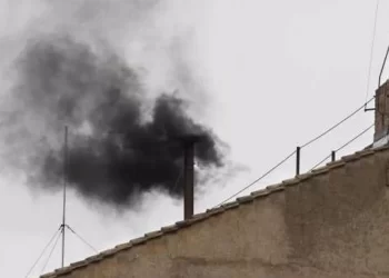 Fumata Negra: Cónclave de cardenales no logra elegir nuevo Papa y continuará mañana