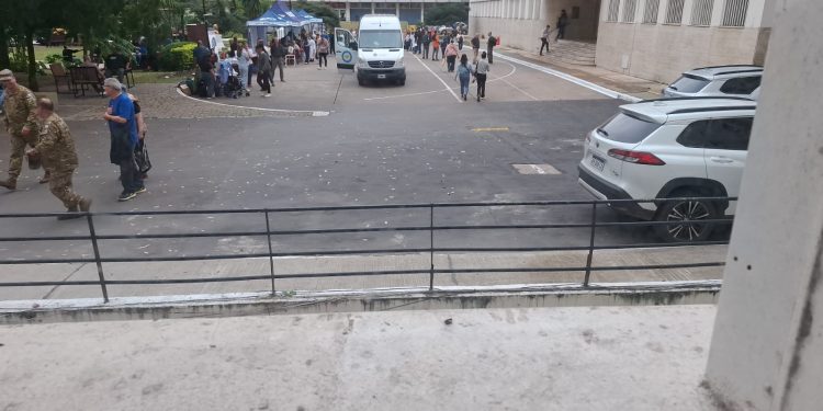 Insólito autorizan a un sindicato a realizar una acto en la Plaza de Armas de una unidad militar, el Hospital Militar Central.