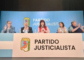 El PJ cuestiona el desdoblamiento electoral y advierte que debilita su proyecto nacional frente a Milei