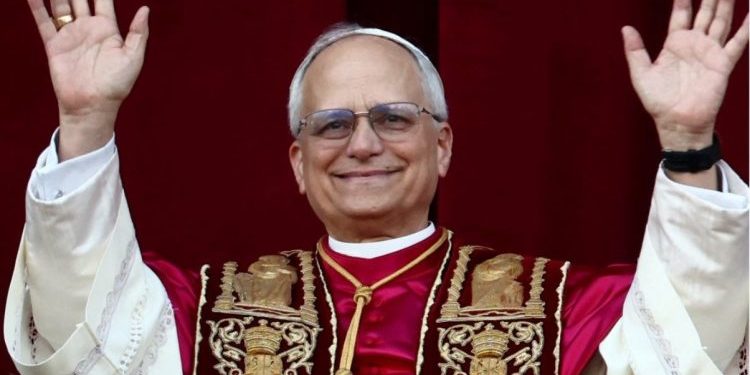 León XIV: Un nuevo Papa comprometido con la justicia social. La posible continuidad de las ideas de Francisco. Su enojo con Trump