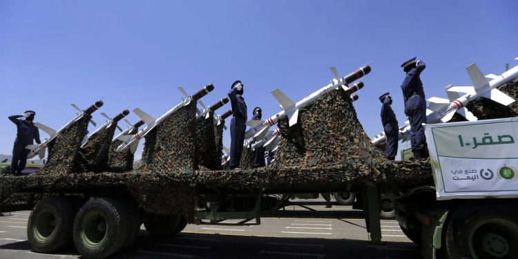 China ayuda a los hutíes a atacar buques de la Armada estadounidense