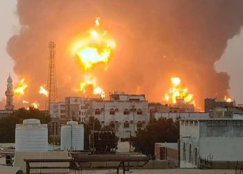 Israel emite severa advertencia a Irán tras ataque hutí contra aeropuerto de Tel Aviv y bombardea Yemen en represalia