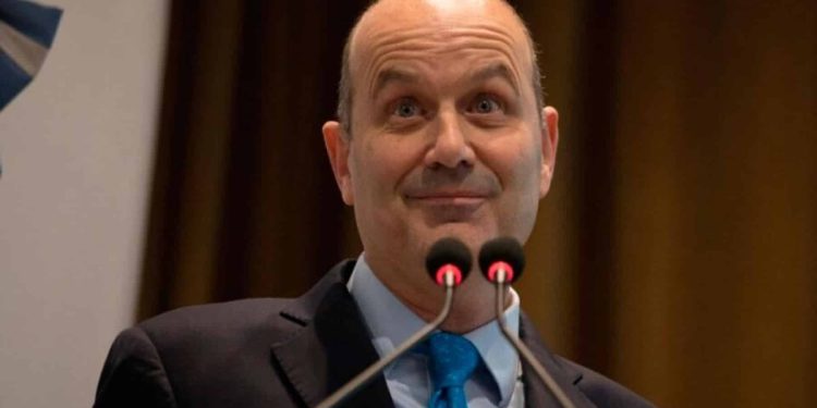 Positivo: Sturzenegger anunció la desregulación del transporte marítimo: menos trabas sindicales y apertura al cabotaje extranjero