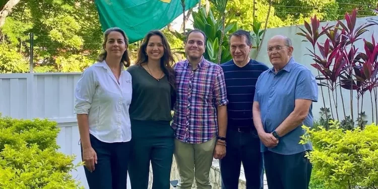 Opositores a Maduro asilados en la embajada argentina en Caracas fueron “extraídos” gracias a una “exitosa operación”. Incertidumbre por gendarme argentino secuestrado