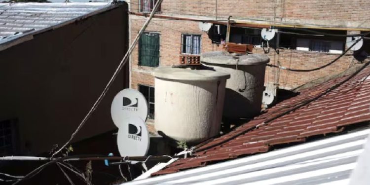 Alerta sanitaria en provincia de Buenos Aires: Brote de fiebre tifoidea en Ciudadela con 15 casos confirmados y una muerte bajo investigación