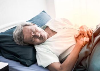 Cáncer de colon: el sencillo test para mayores de 50 años y que es clave para prevenirlo