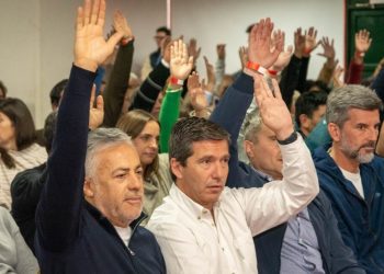 Cornejo apuntó contra Petri en el Congreso de la UCR: “No aceptaremos comisiones con nombres y apellidos”