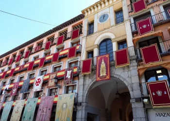 La fachada de la Delegación del Gobierno lucirá engalanada en el Corpus de Toledo, pese a las obras