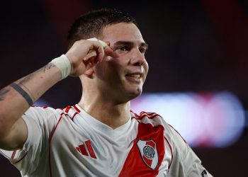 Efecto Mastantuono: Scaloni evalúa citar a la influyente joya de River a la Selección