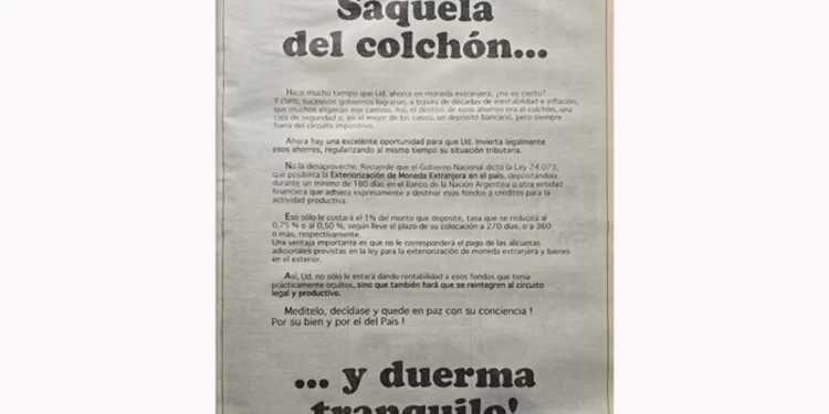 💵 “Sáquela del colchón”: la coincidencia en la frase que usó Menem y ahora Luis Caputo