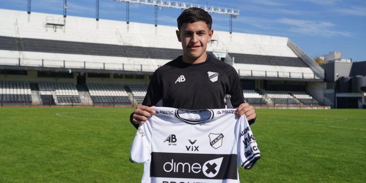 Fue titular en Boca, busca lucirse en el ascenso y no duda: “Herrón está listo para ser el DT”