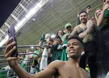 La increíble frase de Estevao por tener que enfrentar a Messi