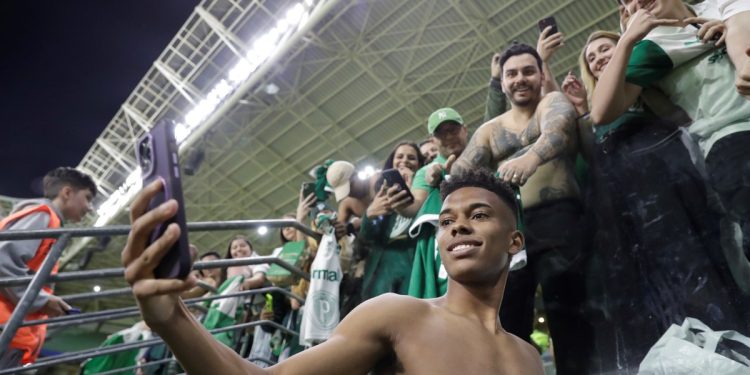 La increíble frase de Estevao por tener que enfrentar a Messi