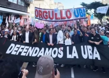 La UBA vuelve a las calles: docentes y alumnos salen a reclamar