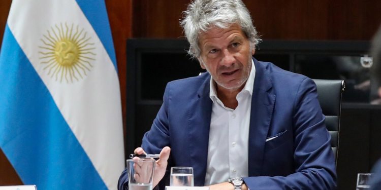 Las medidas que anunció ARCA para liberar el uso de los “dólares del colchón”