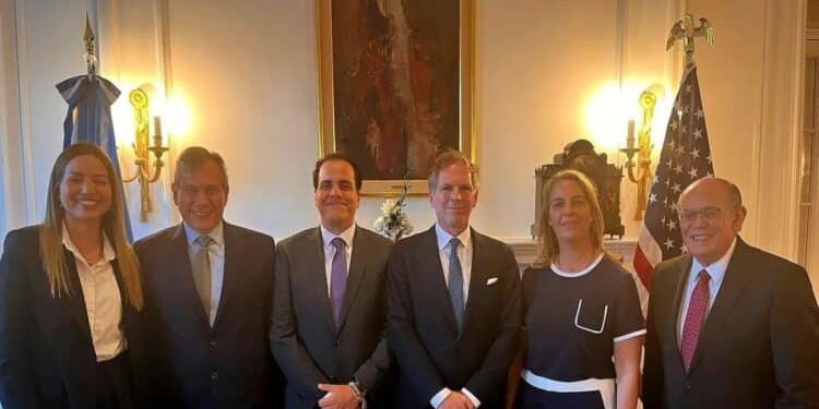 Dirigentes venezolanos liberados relatan su cautiverio y denuncian terrorismo de Estado