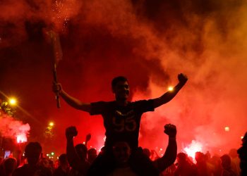 Graves disturbios en París tras el histórico título del PSG en la Champions League-Video-