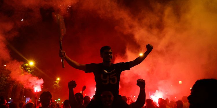 Graves disturbios en París tras el histórico título del PSG en la Champions League-Video-