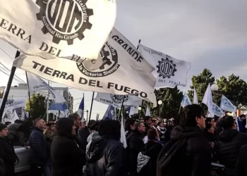 Paro total en Tierra del Fuego contra la baja de aranceles a electrónicos, con posible respaldo empresario para presionar al Gobierno