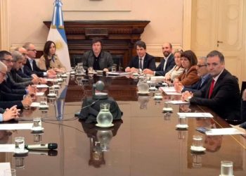 Milei encabeza reunión de gabinete en contexto de debate por Ficha Limpia y paro de transporte