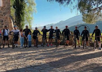 Scaloni y su cuerpo técnico pedalearon junto a Vista Energy en el Desafío Río Pinto